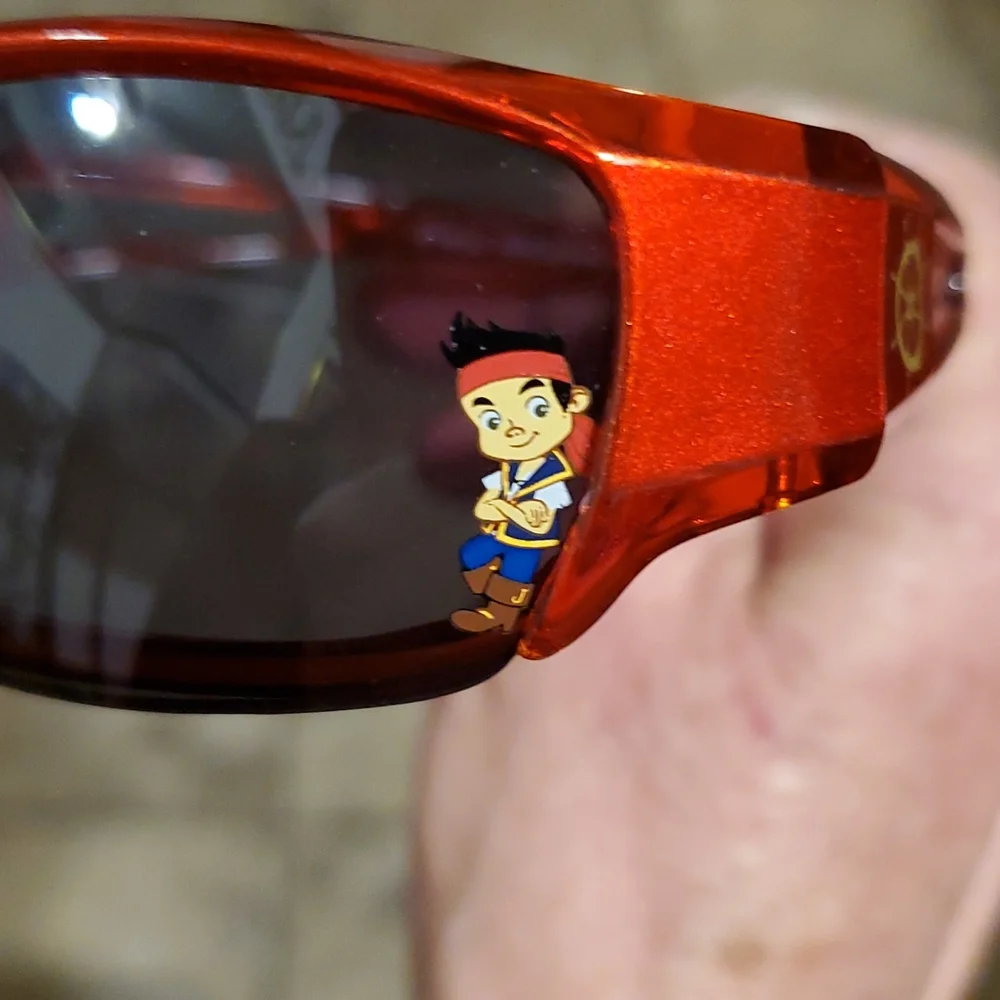 DISNEY SUNGLASSES-Jake and the Never Land Pirates-EUC-Size Youth